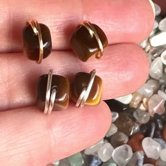 Tige's eye cube earrings/ Manifesting power and wealth healing crystals jewelry - Picture 1 of 7